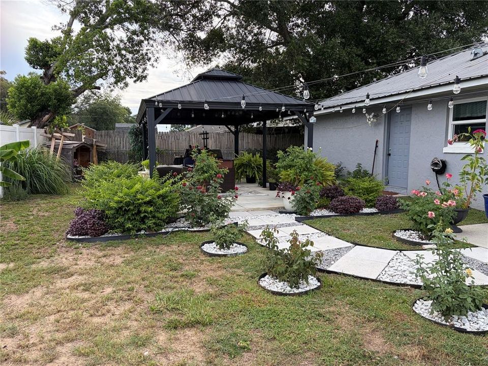 En Venta: $325,000 (3 camas, 2 baños, 1232 Pies cuadrados)