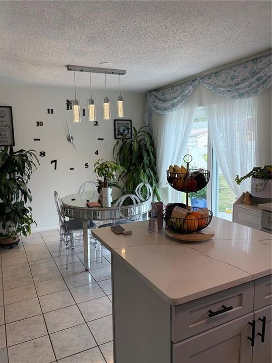 En Venta: $325,000 (3 camas, 2 baños, 1232 Pies cuadrados)