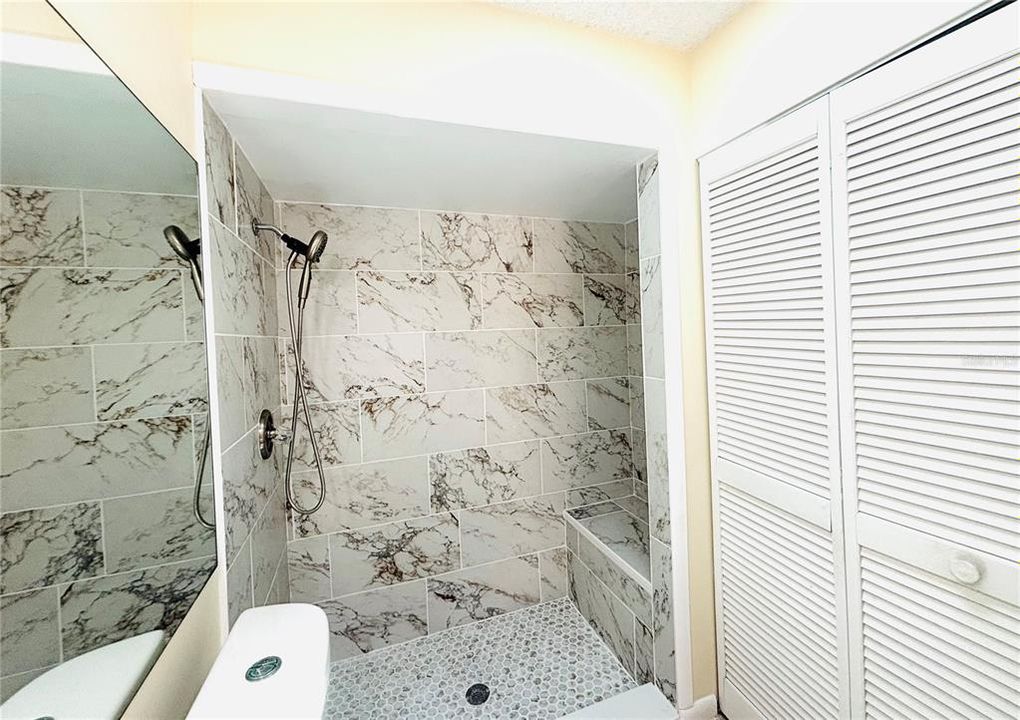 For Sale: $289,000 (3 beds, 2 baths, 1265 Square Feet)