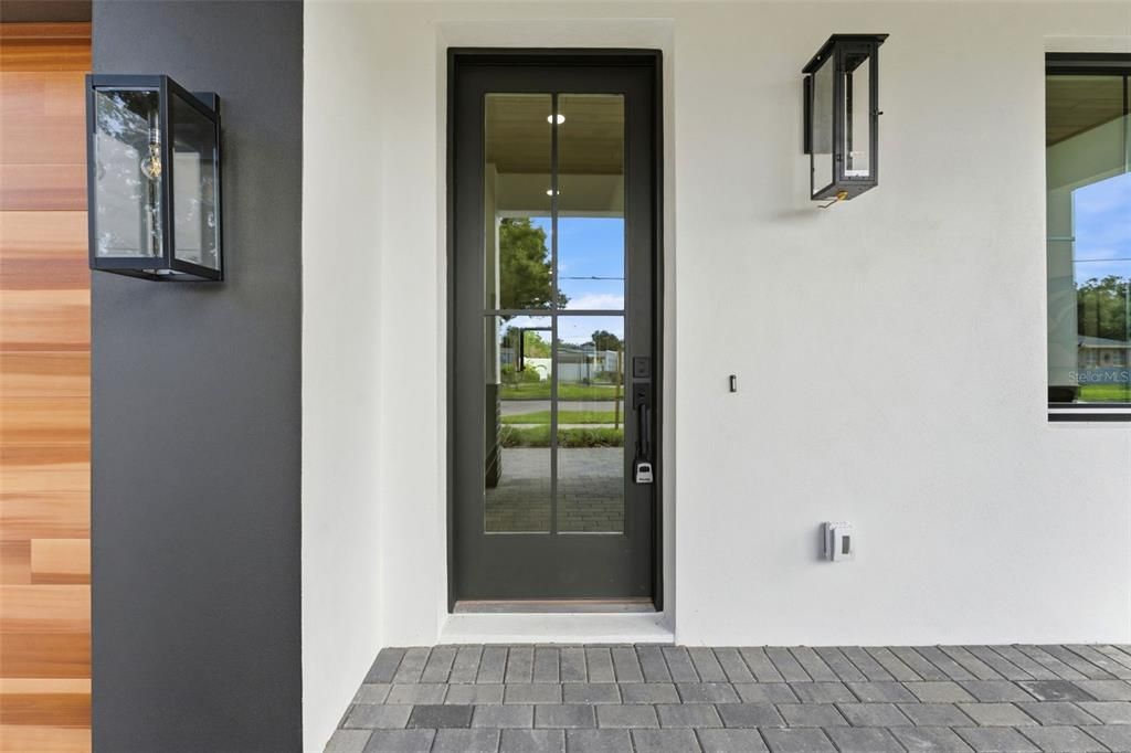 Activo con contrato: $1,290,000 (4 camas, 4 baños, 3090 Pies cuadrados)
