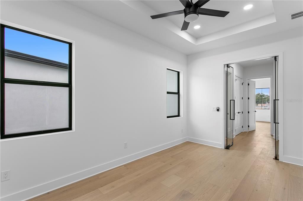 Activo con contrato: $1,290,000 (4 camas, 4 baños, 3090 Pies cuadrados)