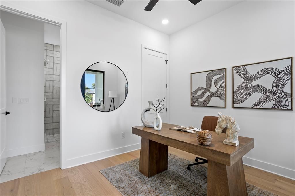 Activo con contrato: $1,290,000 (4 camas, 4 baños, 3090 Pies cuadrados)