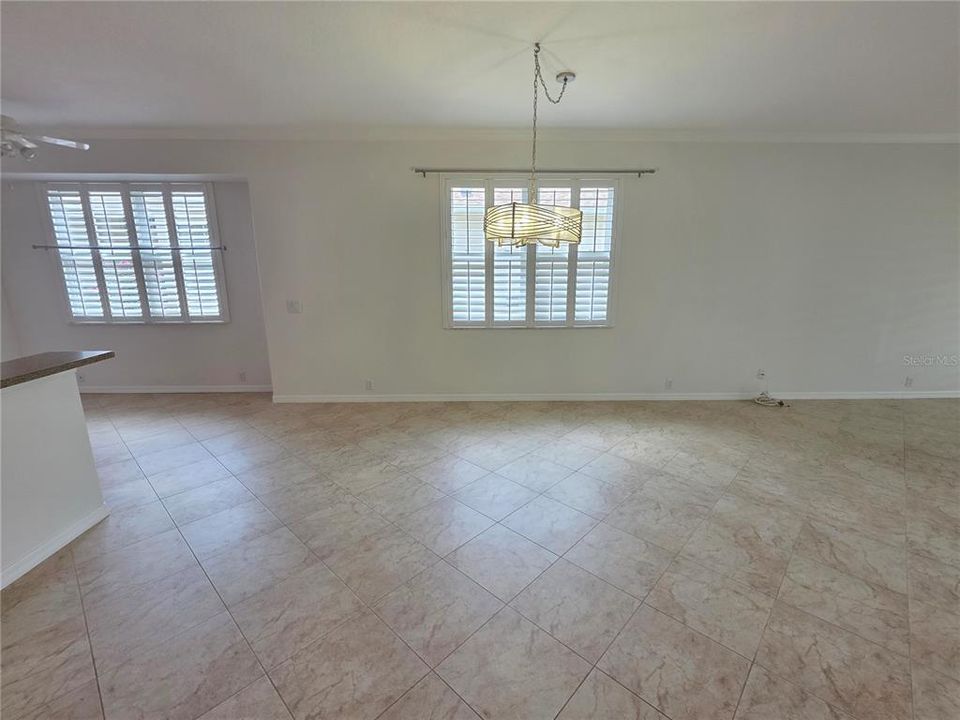 For Sale: $329,900 (2 beds, 2 baths, 1825 Square Feet)