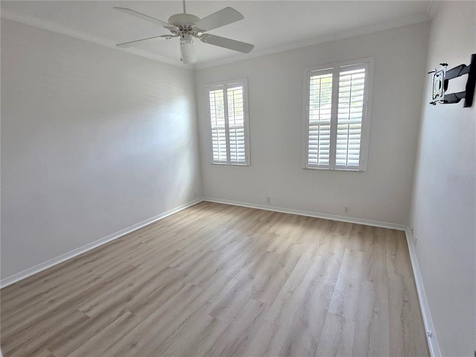 For Sale: $329,900 (2 beds, 2 baths, 1825 Square Feet)