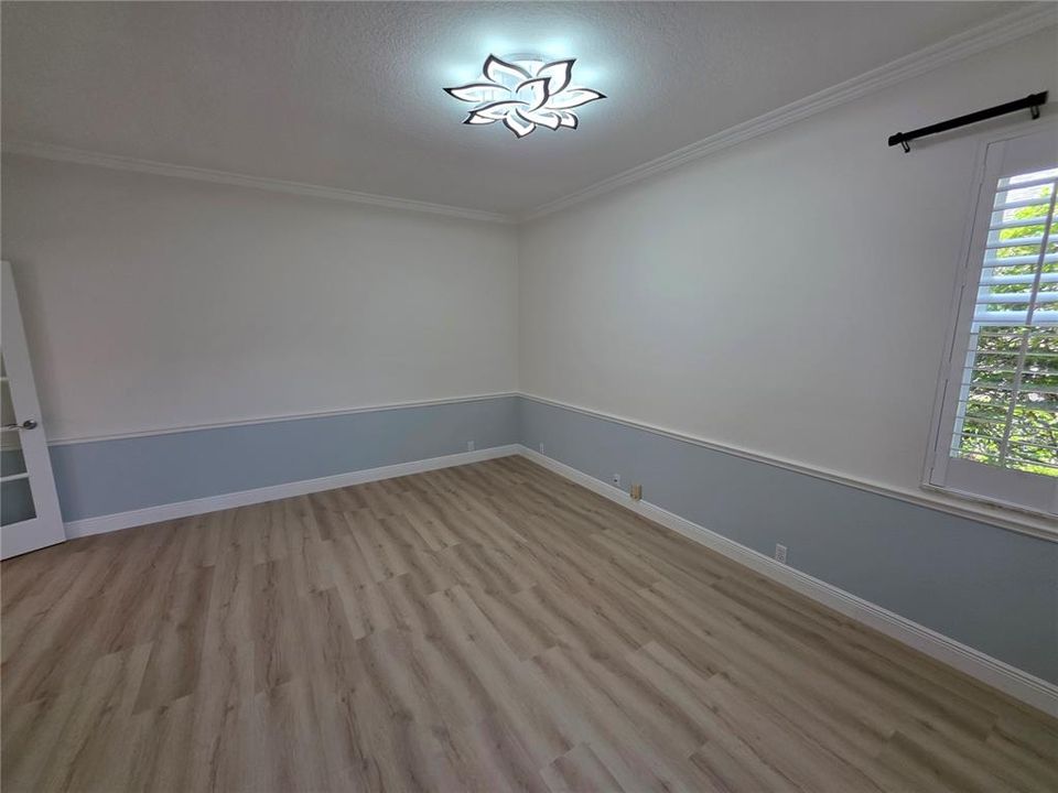 For Sale: $329,900 (2 beds, 2 baths, 1825 Square Feet)