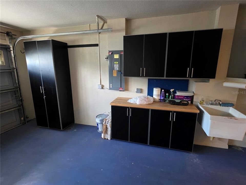 For Sale: $329,900 (2 beds, 2 baths, 1825 Square Feet)