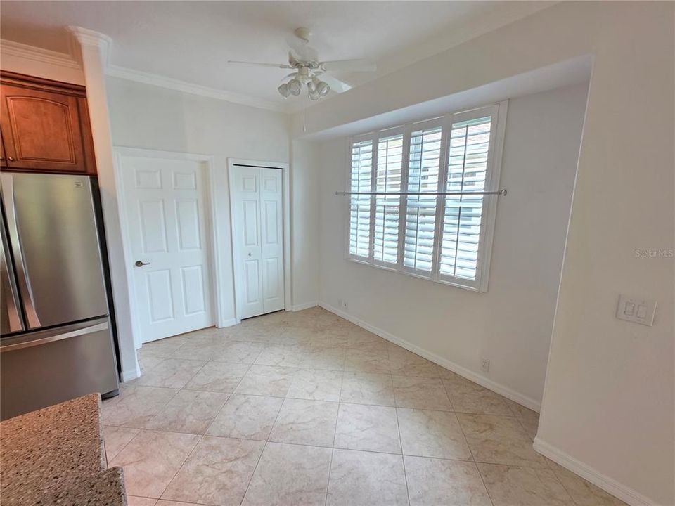 For Sale: $329,900 (2 beds, 2 baths, 1825 Square Feet)