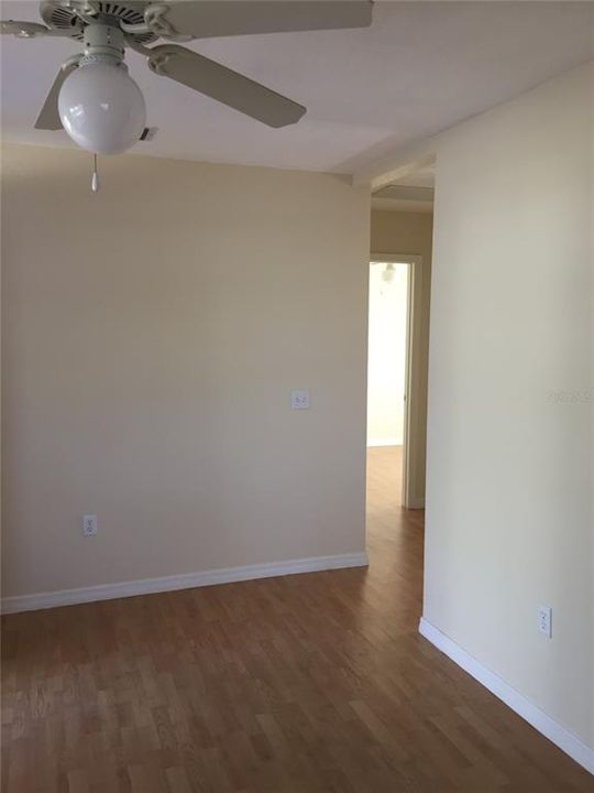 For Rent: $1,395 (3 beds, 1 baths, 798 Square Feet)