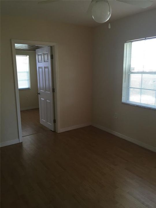 For Rent: $1,395 (3 beds, 1 baths, 798 Square Feet)