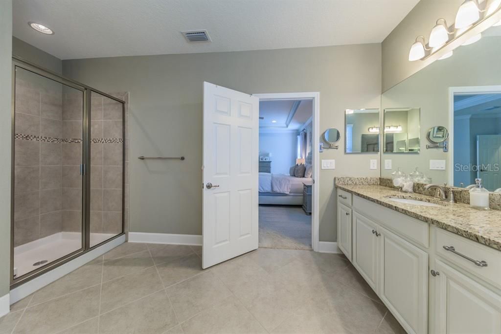 For Sale: $790,000 (4 beds, 3 baths, 3293 Square Feet)