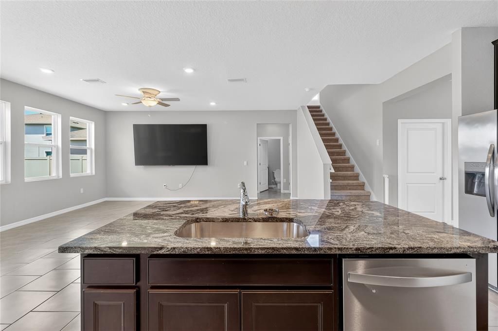 For Sale: $474,000 (4 beds, 3 baths, 2756 Square Feet)