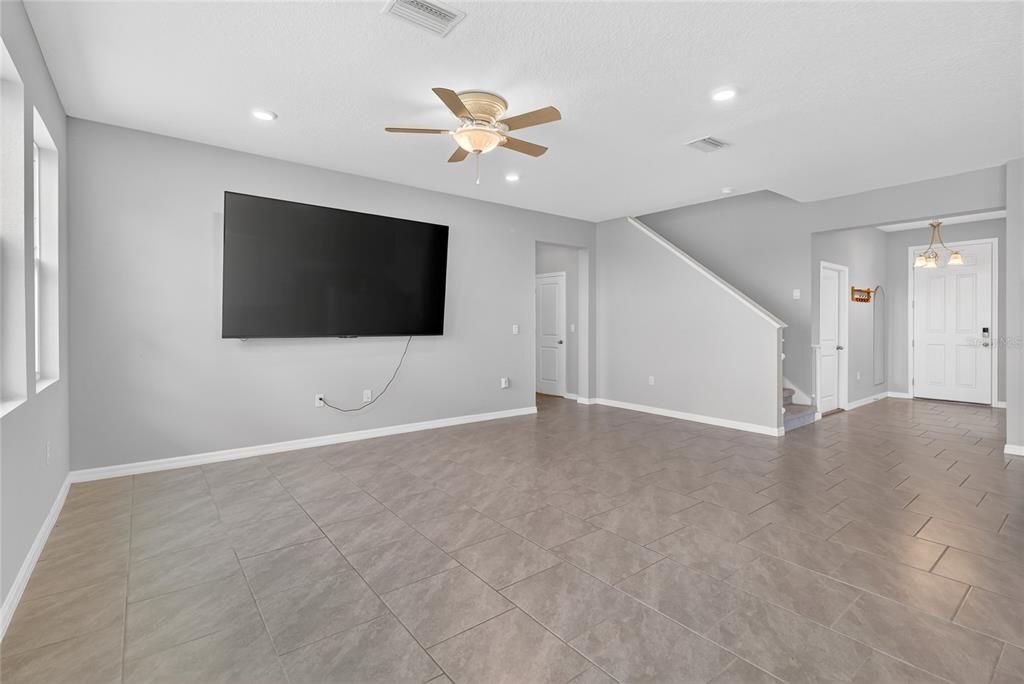 For Sale: $474,000 (4 beds, 3 baths, 2756 Square Feet)