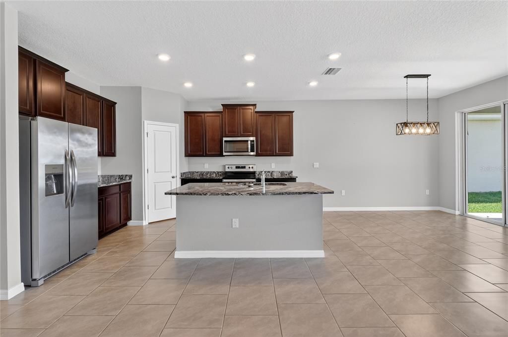 For Sale: $474,000 (4 beds, 3 baths, 2756 Square Feet)
