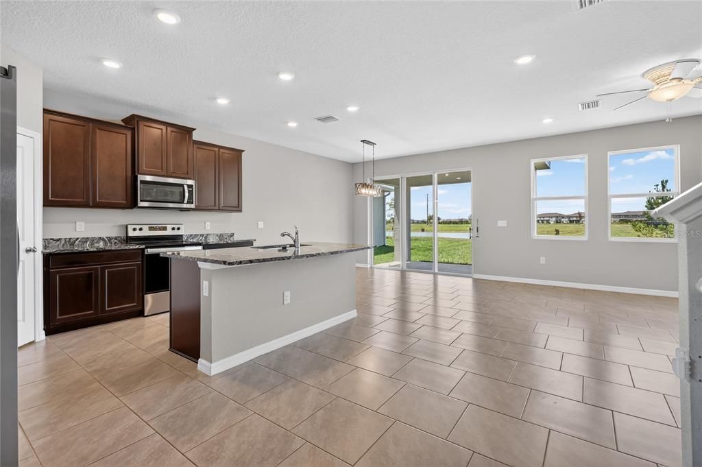 For Sale: $474,000 (4 beds, 3 baths, 2756 Square Feet)