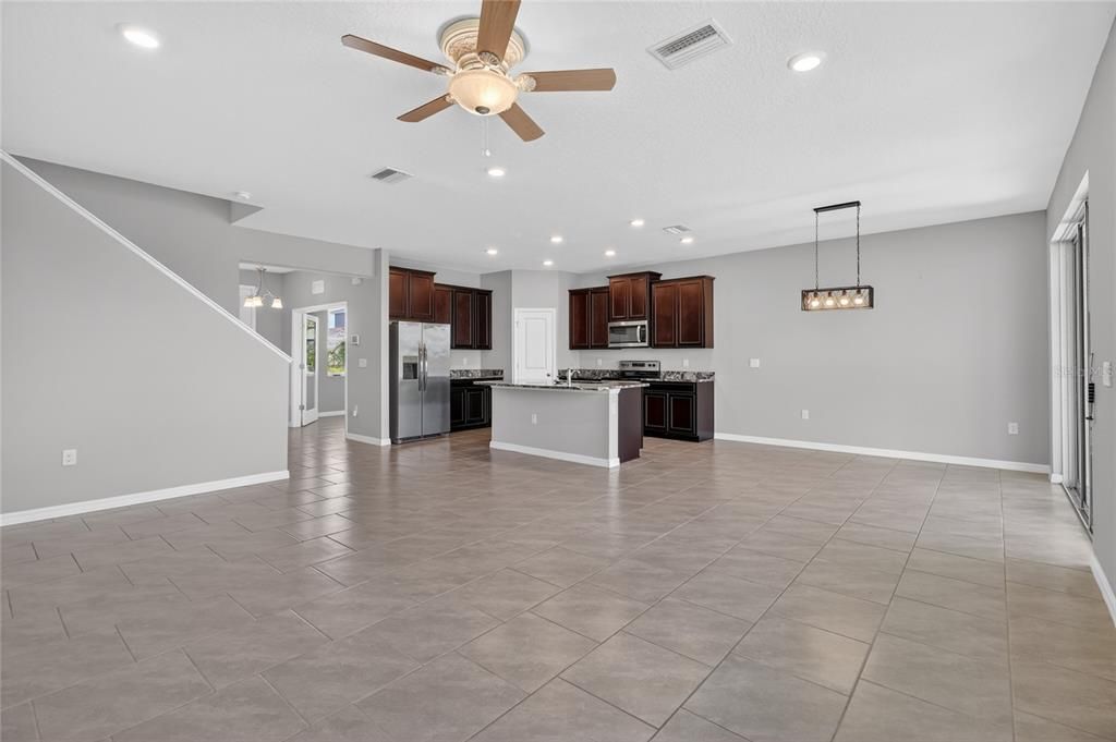 For Sale: $474,000 (4 beds, 3 baths, 2756 Square Feet)