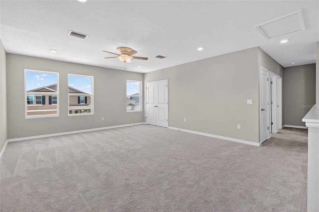 For Sale: $474,000 (4 beds, 3 baths, 2756 Square Feet)