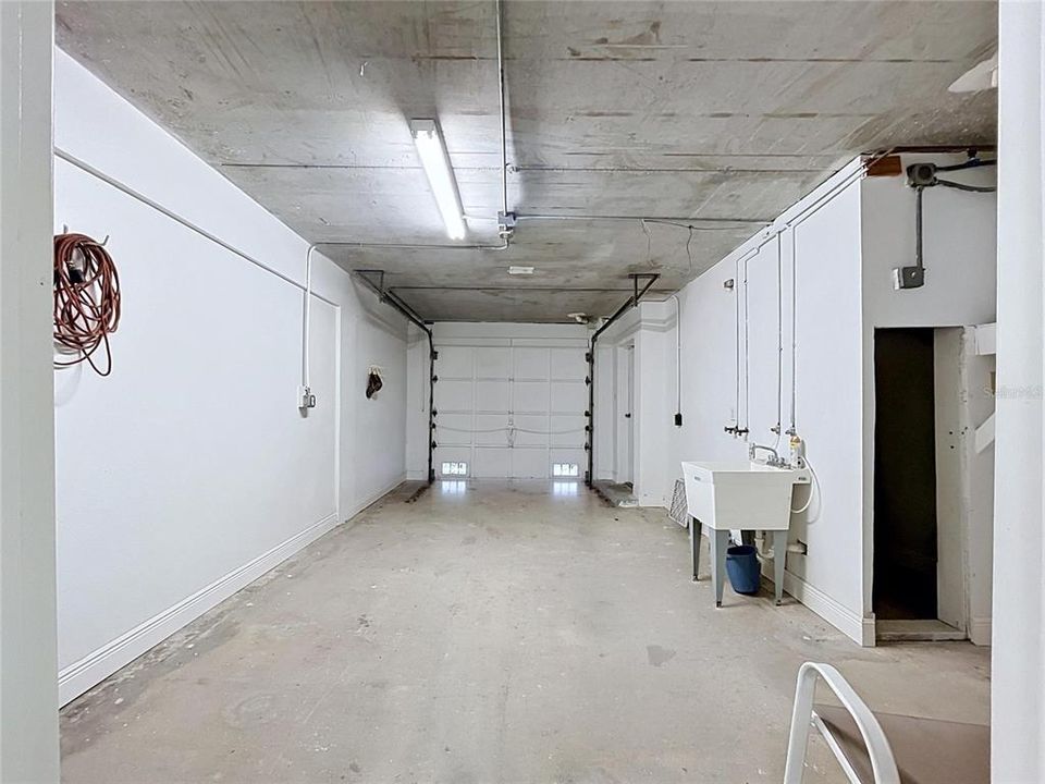 For Sale: $424,900 (2 beds, 2 baths, 1080 Square Feet)