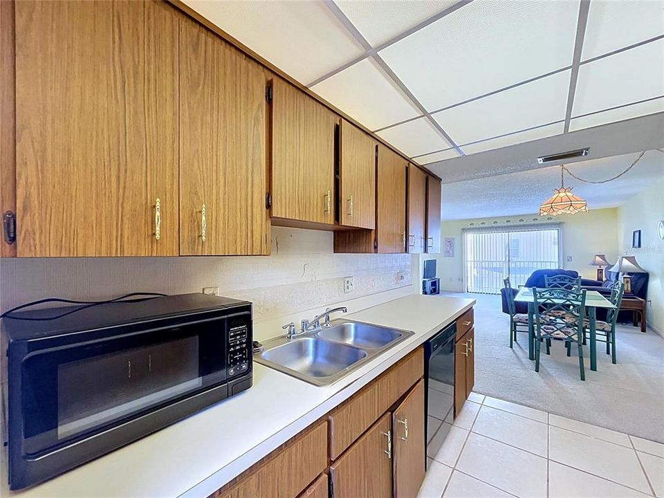 For Sale: $424,900 (2 beds, 2 baths, 1080 Square Feet)