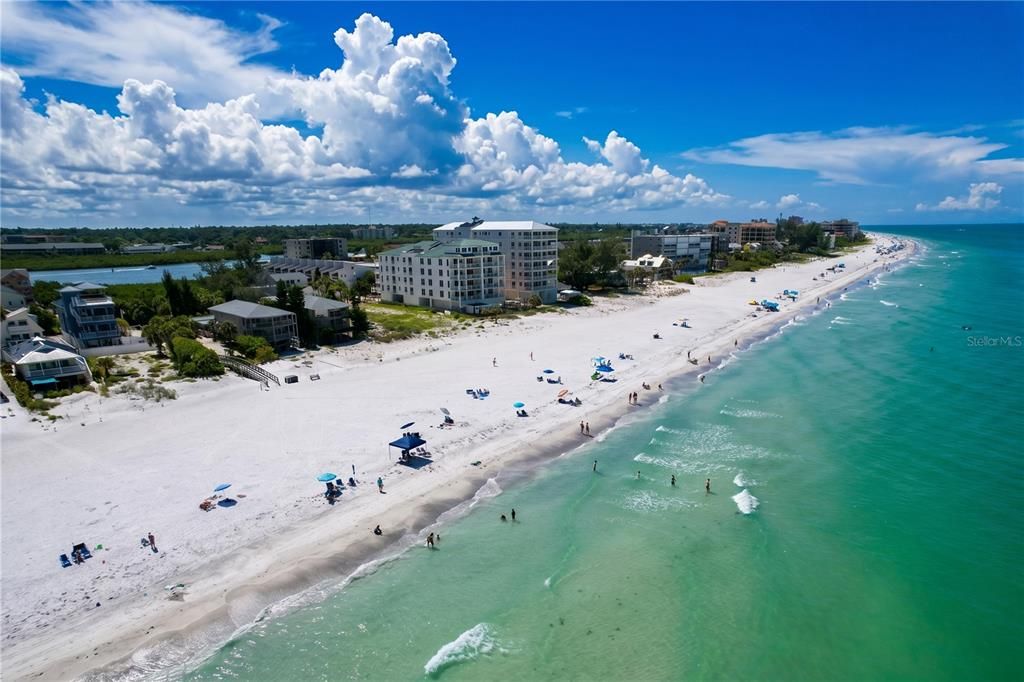 For Sale: $424,900 (2 beds, 2 baths, 1080 Square Feet)