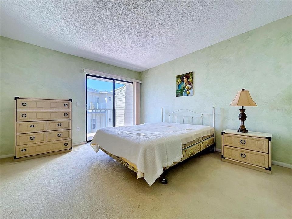 For Sale: $424,900 (2 beds, 2 baths, 1080 Square Feet)