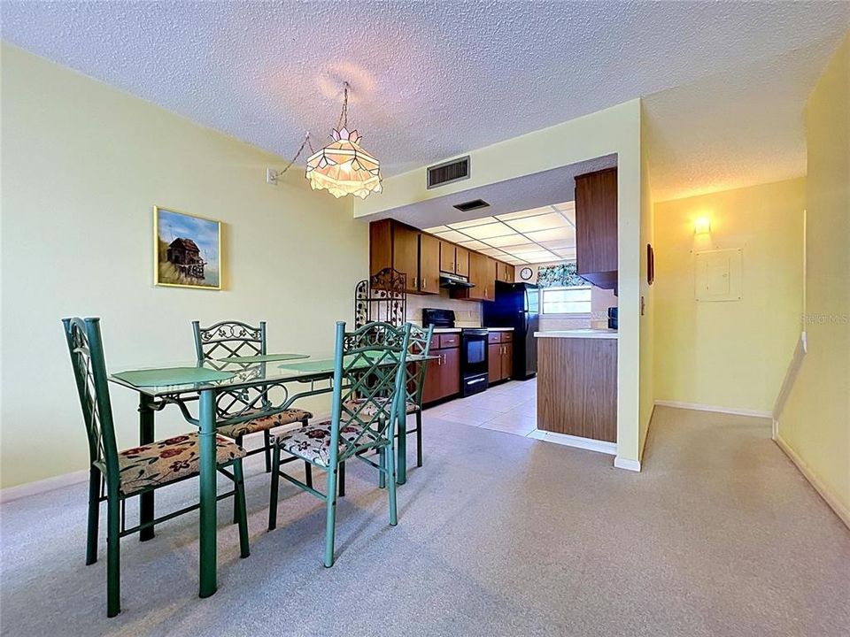 For Sale: $424,900 (2 beds, 2 baths, 1080 Square Feet)