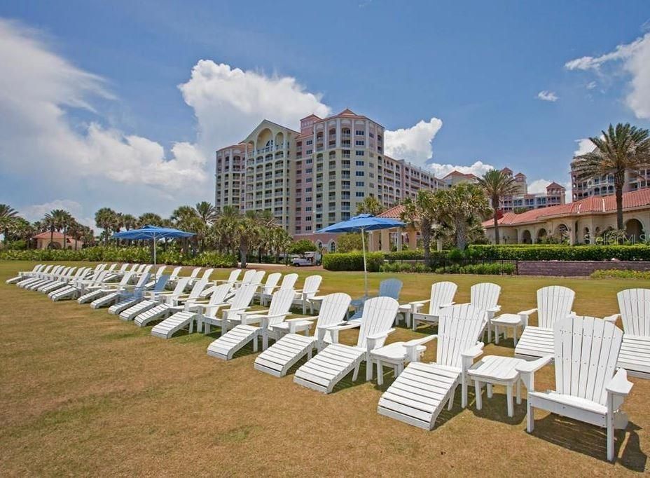 For Sale: $339,000 (1 beds, 1 baths, 678 Square Feet)