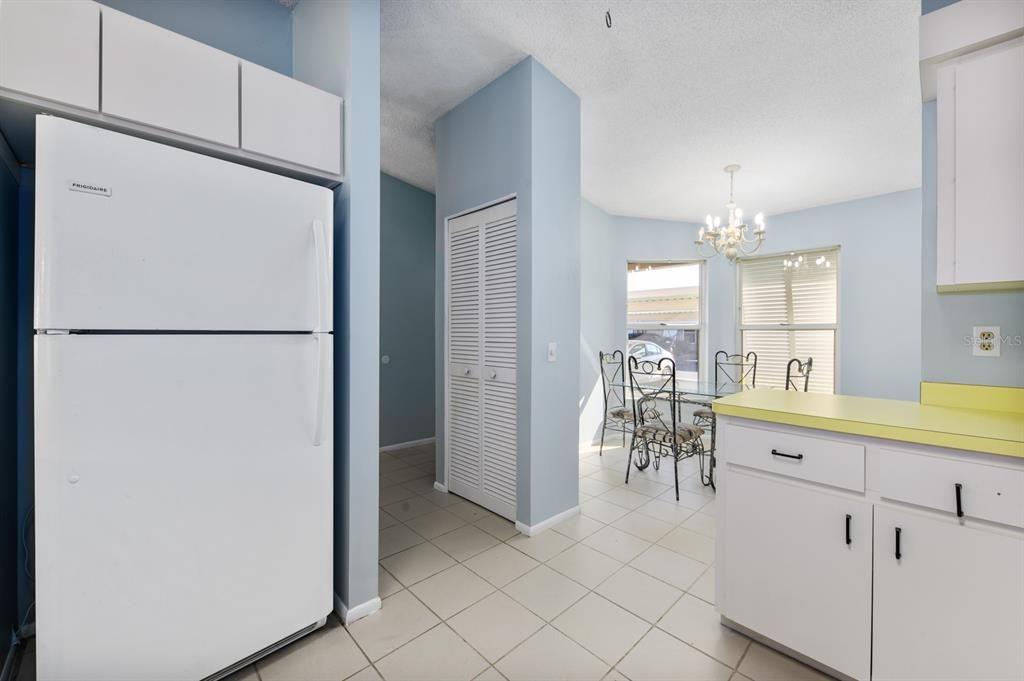 For Sale: $245,000 (2 beds, 2 baths, 1236 Square Feet)