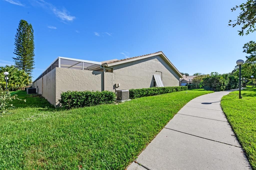 For Sale: $245,000 (2 beds, 2 baths, 1236 Square Feet)