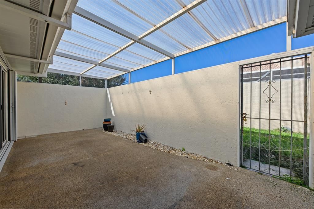 For Sale: $245,000 (2 beds, 2 baths, 1236 Square Feet)