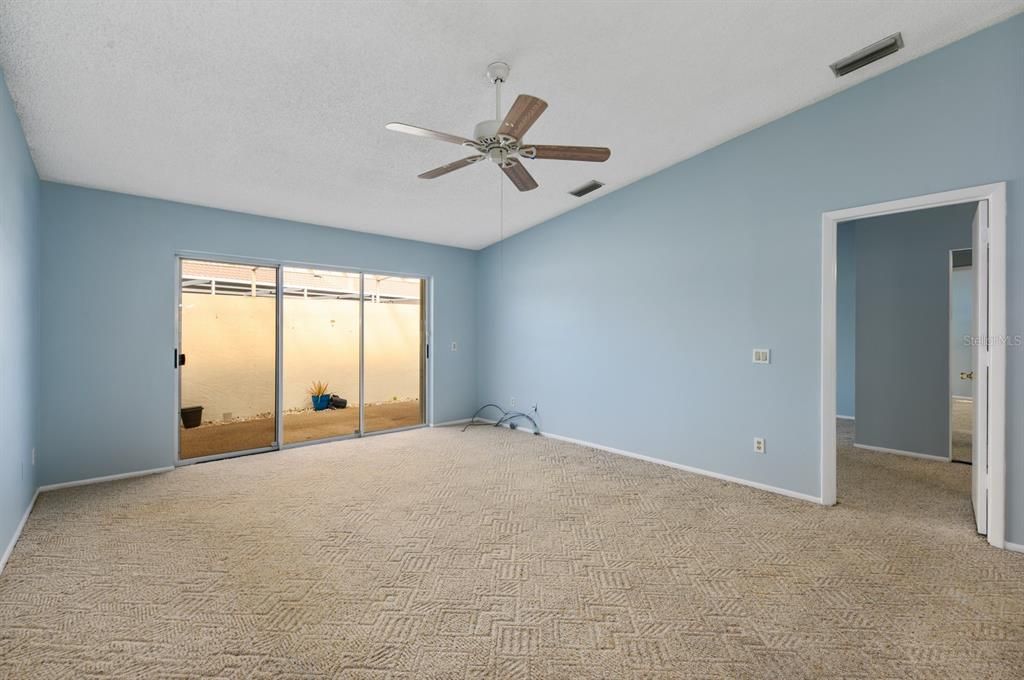 For Sale: $245,000 (2 beds, 2 baths, 1236 Square Feet)