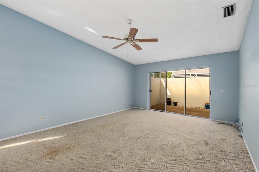 For Sale: $245,000 (2 beds, 2 baths, 1236 Square Feet)
