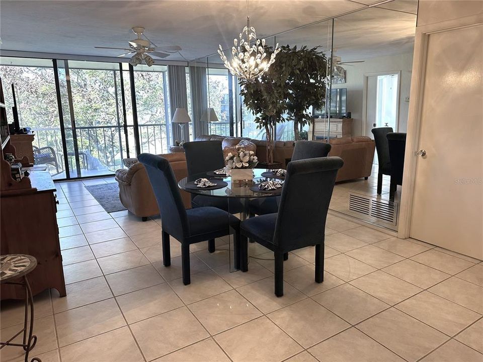 For Sale: $150,000 (2 beds, 2 baths, 940 Square Feet)