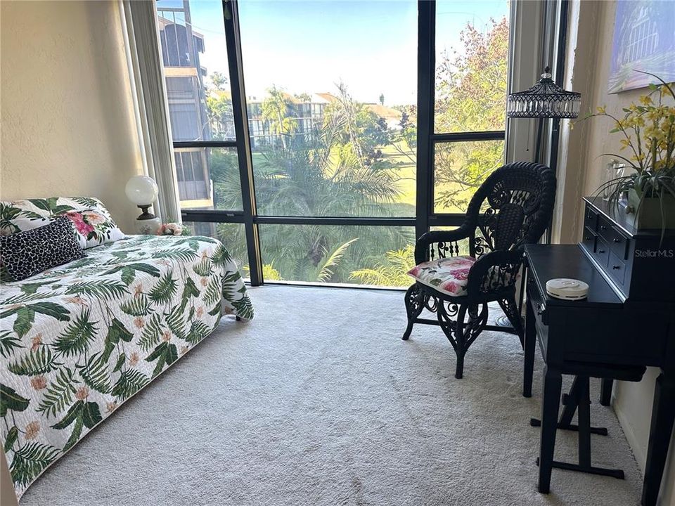 For Sale: $150,000 (2 beds, 2 baths, 940 Square Feet)