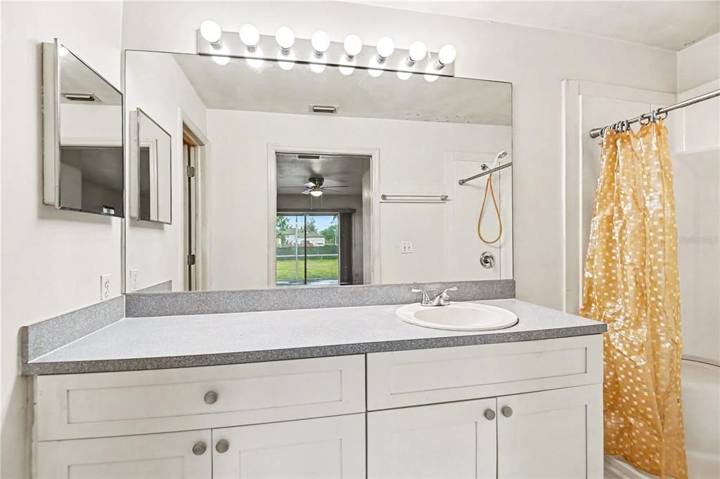 Active With Contract: $224,900 (3 beds, 2 baths, 1506 Square Feet)