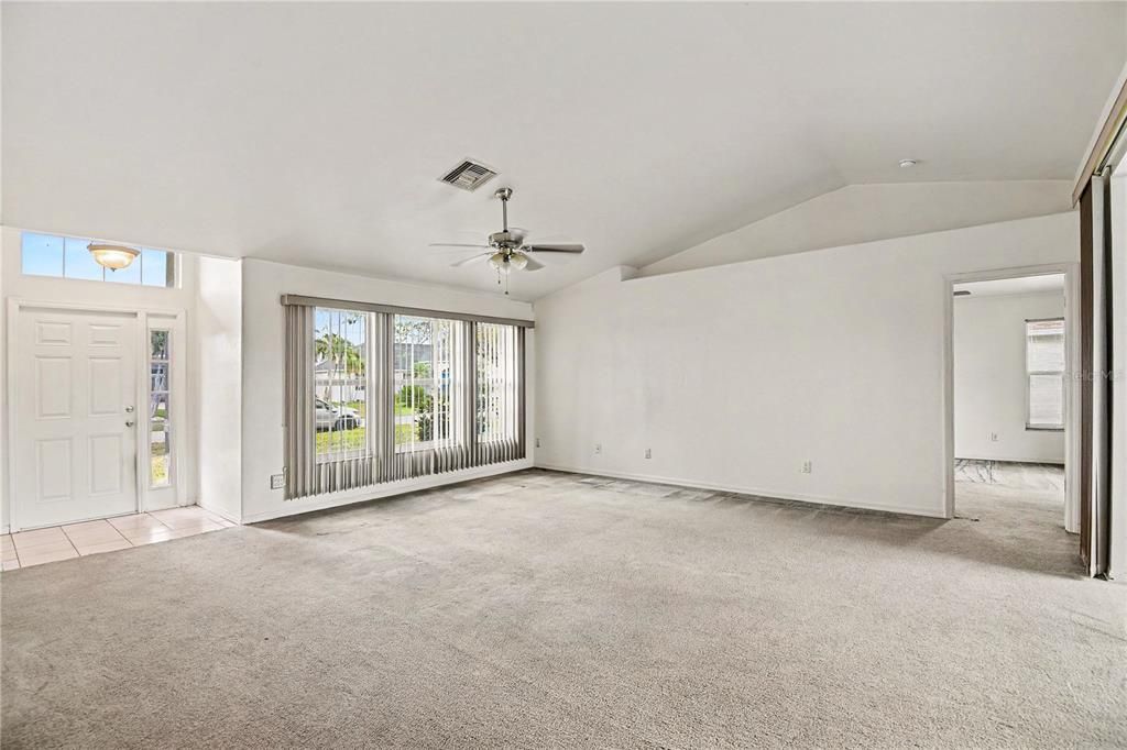 Active With Contract: $224,900 (3 beds, 2 baths, 1506 Square Feet)