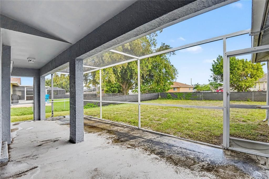 Active With Contract: $224,900 (3 beds, 2 baths, 1506 Square Feet)