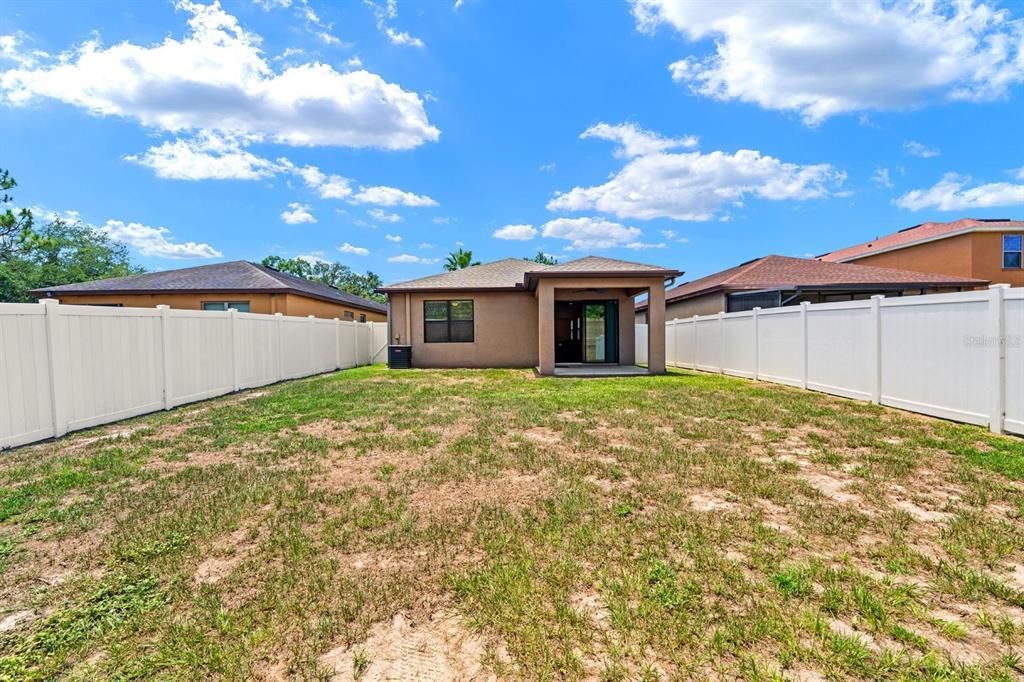 For Sale: $345,000 (3 beds, 2 baths, 1551 Square Feet)