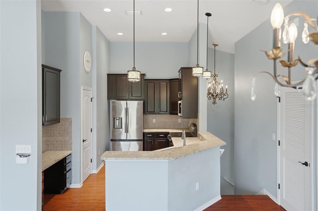 For Sale: $339,900 (2 beds, 2 baths, 1264 Square Feet)