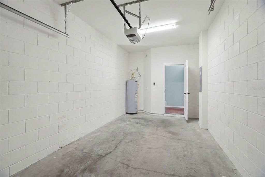 For Sale: $339,900 (2 beds, 2 baths, 1264 Square Feet)
