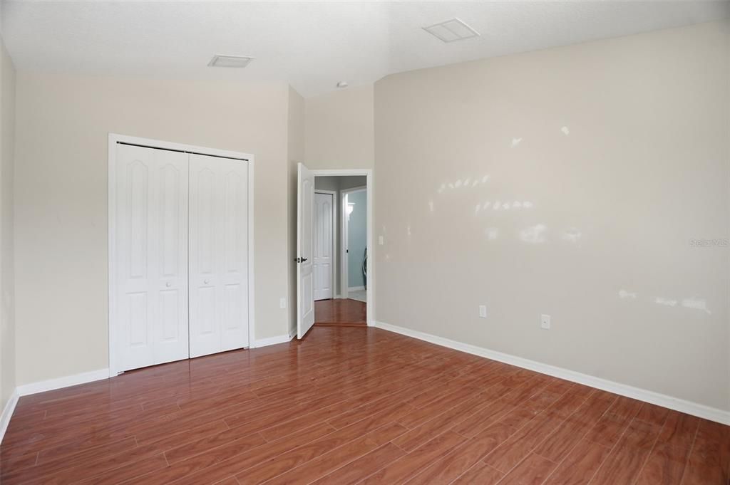 For Sale: $339,900 (2 beds, 2 baths, 1264 Square Feet)