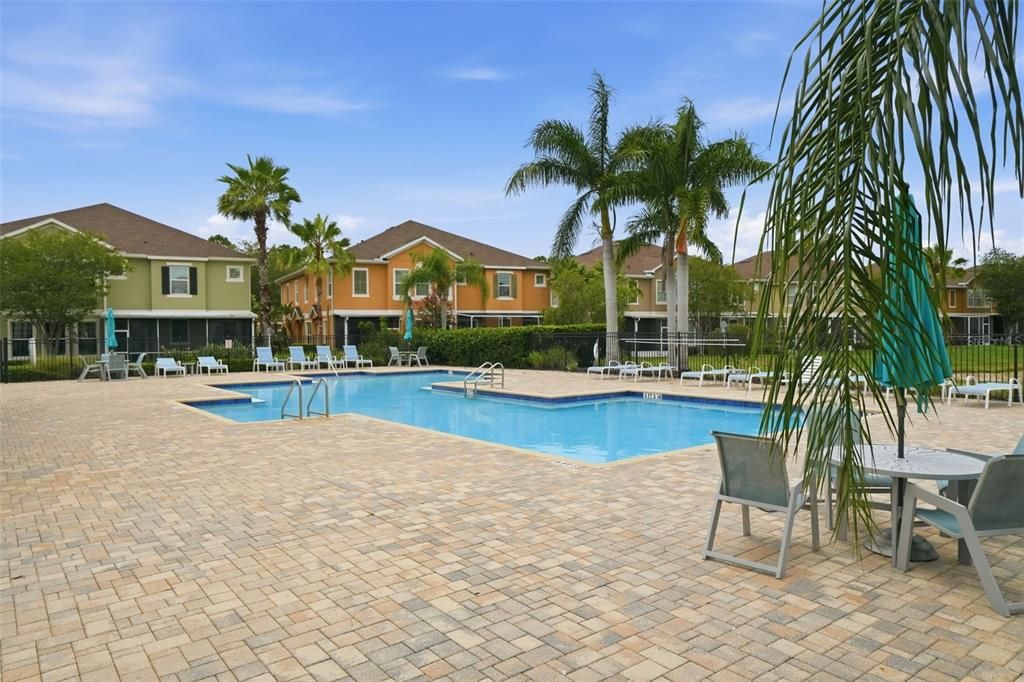 For Sale: $339,900 (2 beds, 2 baths, 1264 Square Feet)