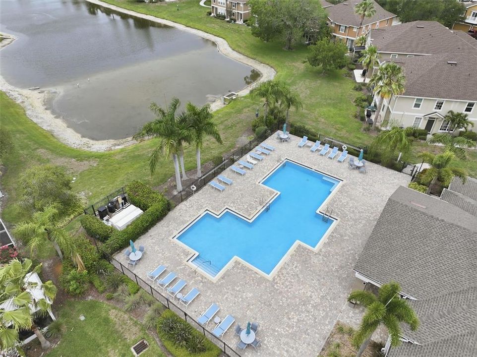 For Sale: $339,900 (2 beds, 2 baths, 1264 Square Feet)