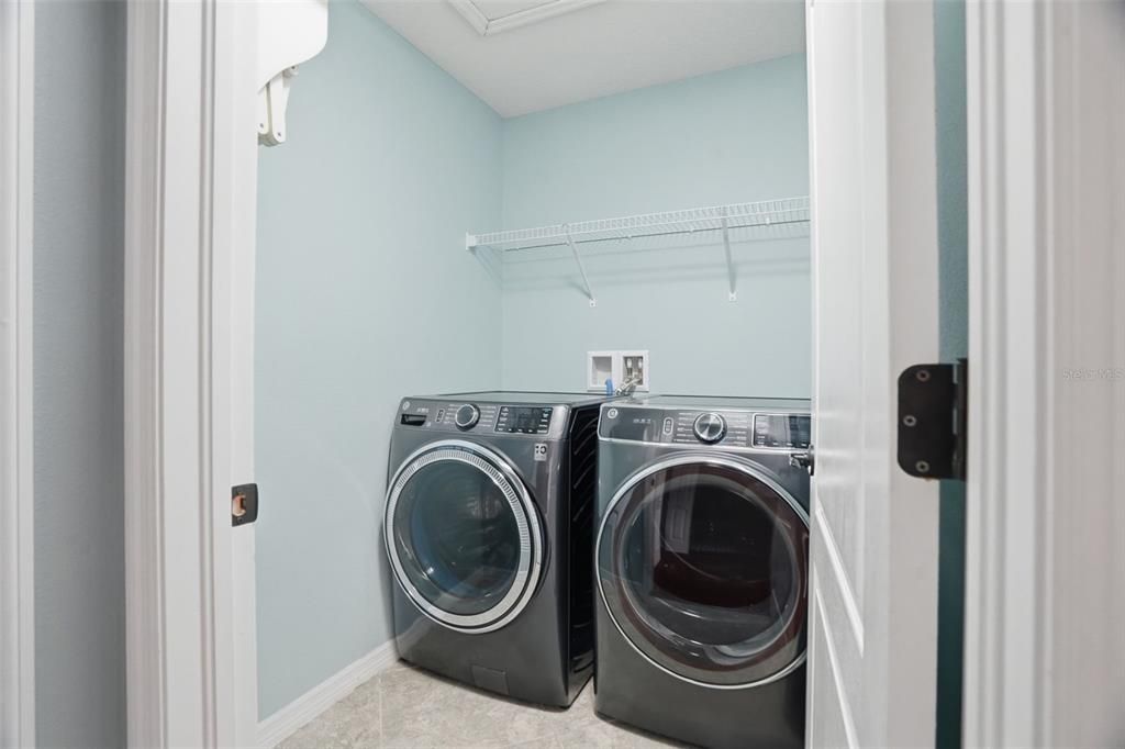 For Sale: $339,900 (2 beds, 2 baths, 1264 Square Feet)
