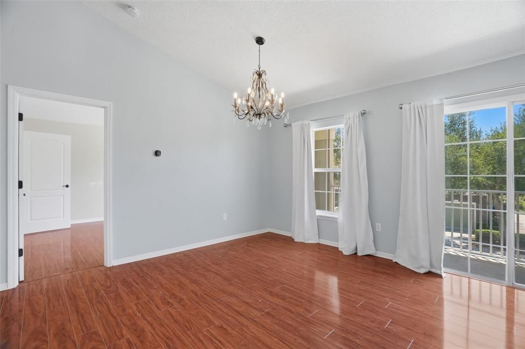 For Sale: $339,900 (2 beds, 2 baths, 1264 Square Feet)