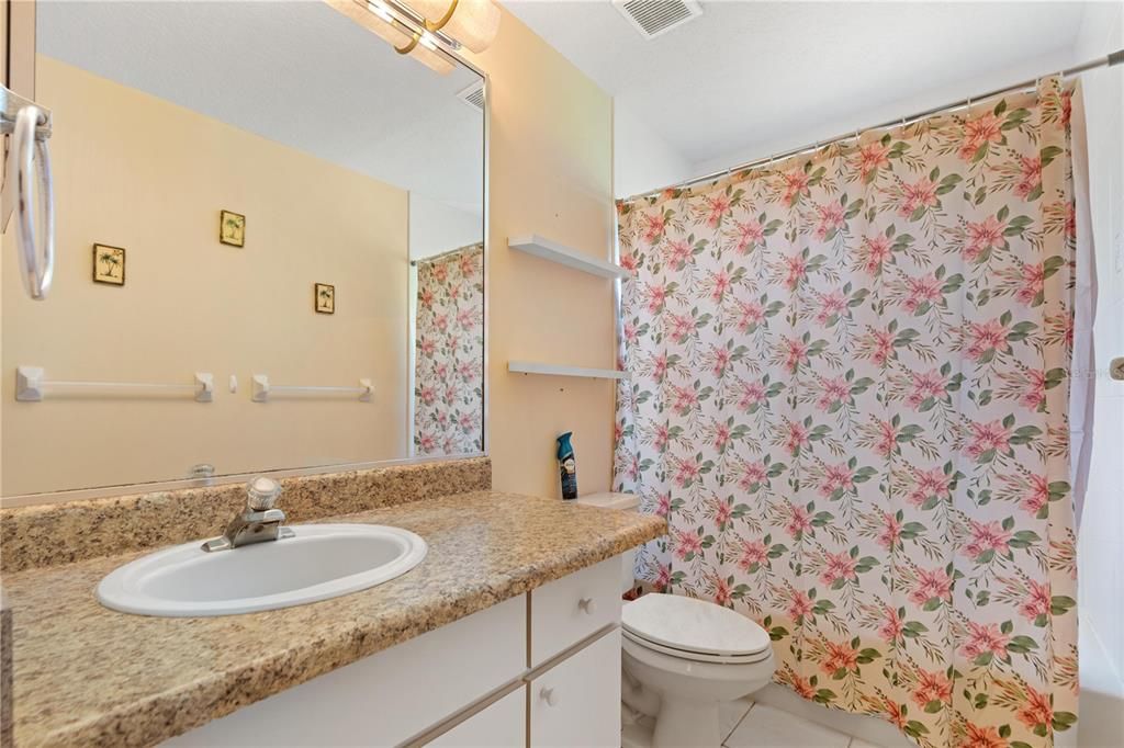 En Venta: $479,900 (4 camas, 2 baños, 2249 Pies cuadrados)