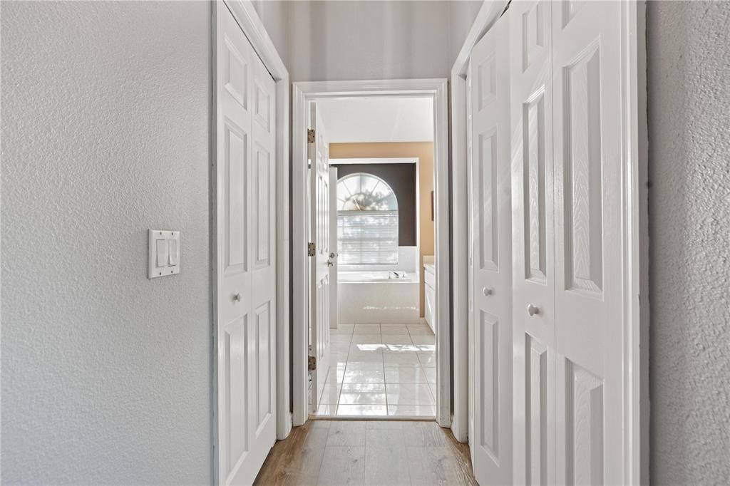 En Venta: $479,900 (4 camas, 2 baños, 2249 Pies cuadrados)