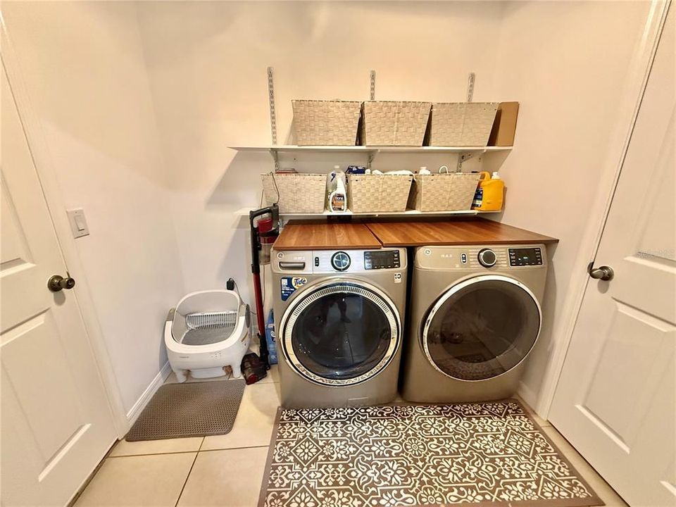 En Venta: $339,900 (3 camas, 2 baños, 1915 Pies cuadrados)