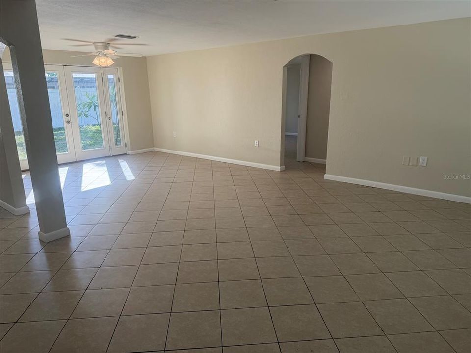 For Sale: $299,000 (4 beds, 2 baths, 1847 Square Feet)