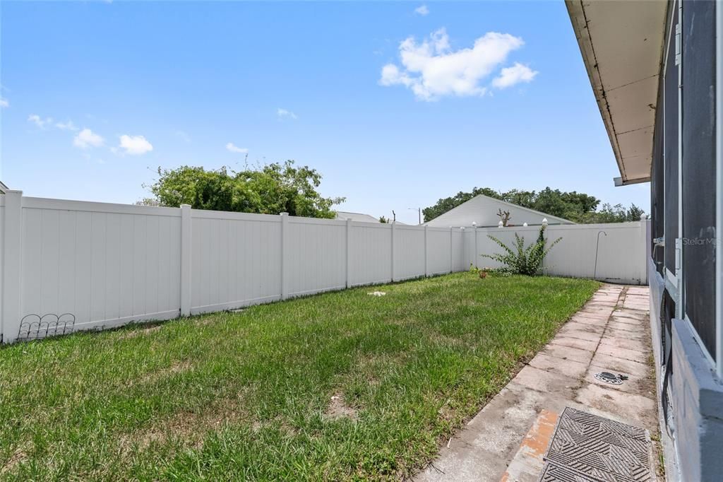 На продажу: $335,000 (3 спален, 2 ванн, 1248 Квадратных фут)
