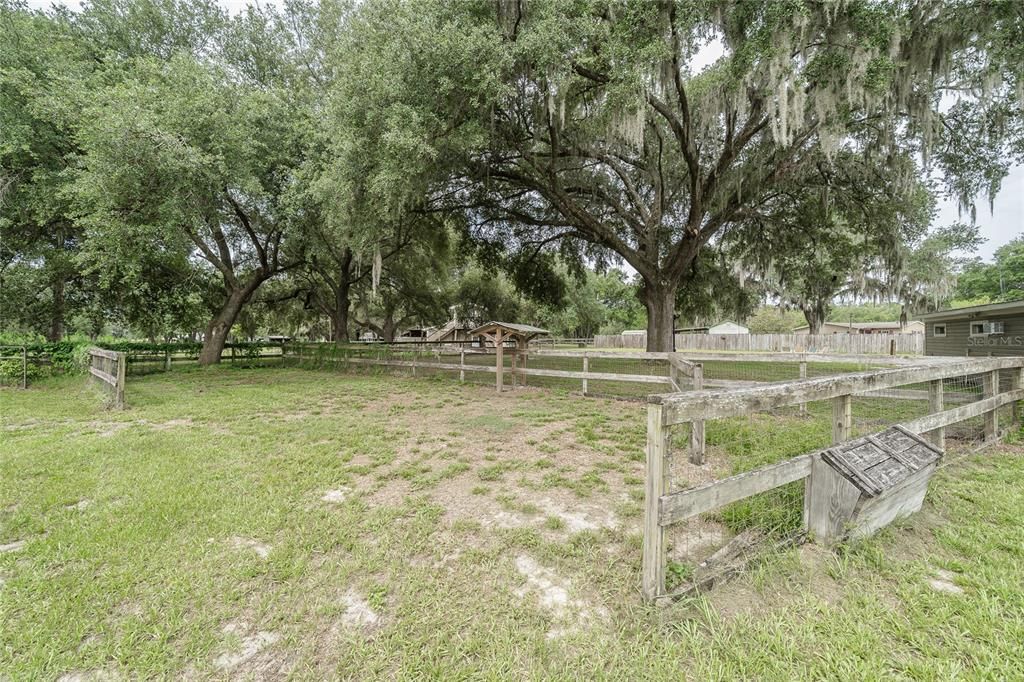For Sale: $999,000 (6 beds, 5 baths, 2636 Square Feet)